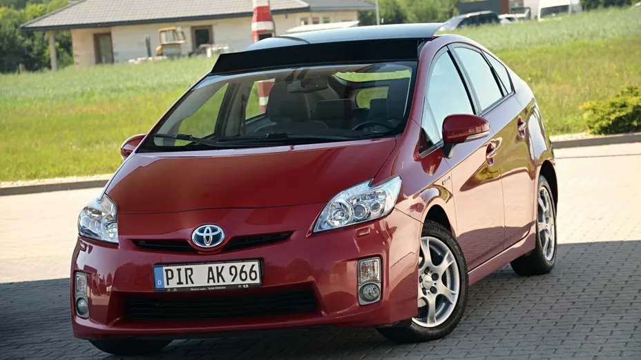 TOYOTA Prius -