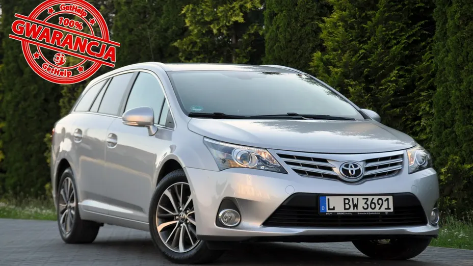 TOYOTA Avensis -