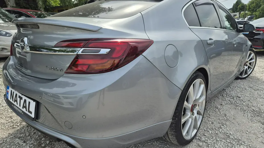 OPEL Insignia -