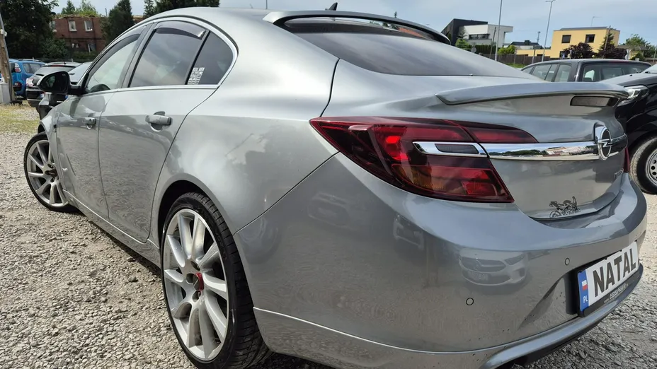 OPEL Insignia -
