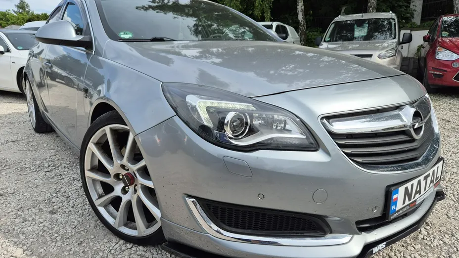 OPEL Insignia -