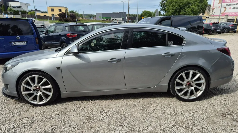OPEL Insignia -