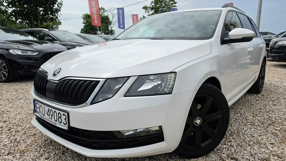 SKODA Octavia -