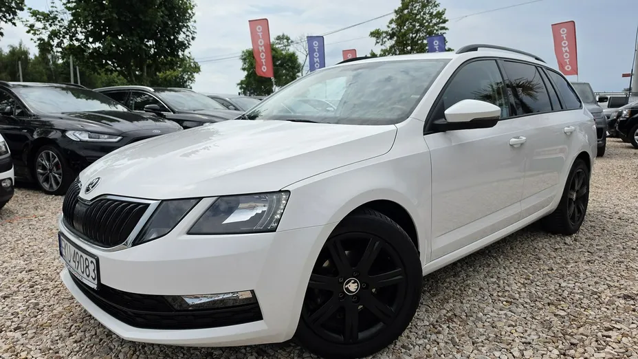 SKODA Octavia -