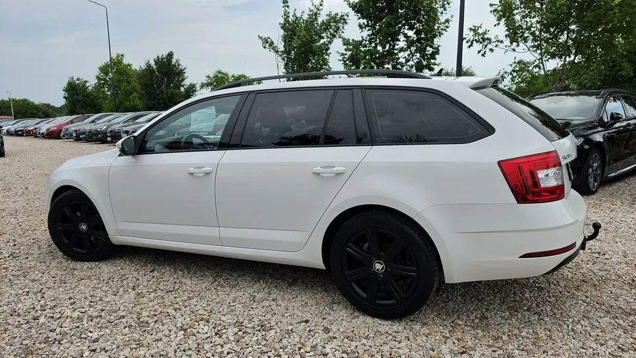 SKODA Octavia -