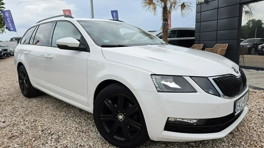 SKODA Octavia -