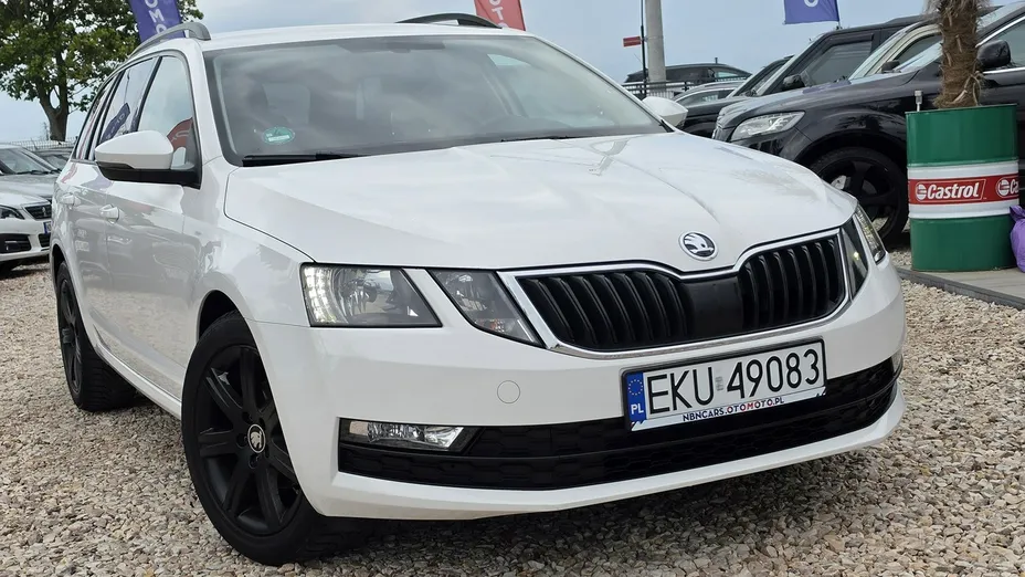 SKODA Octavia -