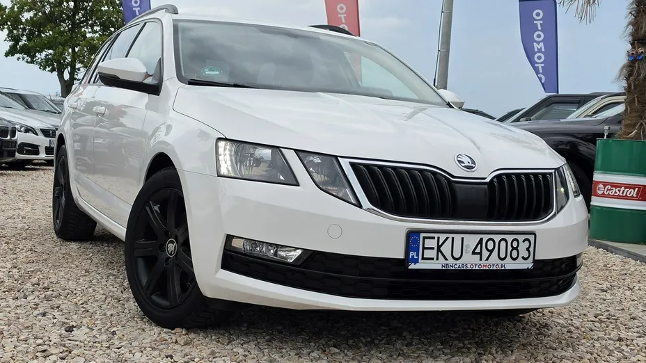 SKODA Octavia -