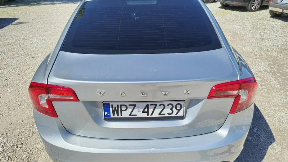 VOLVO S60 -