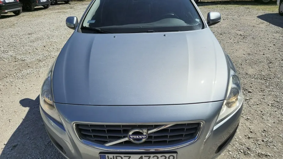 VOLVO S60 -