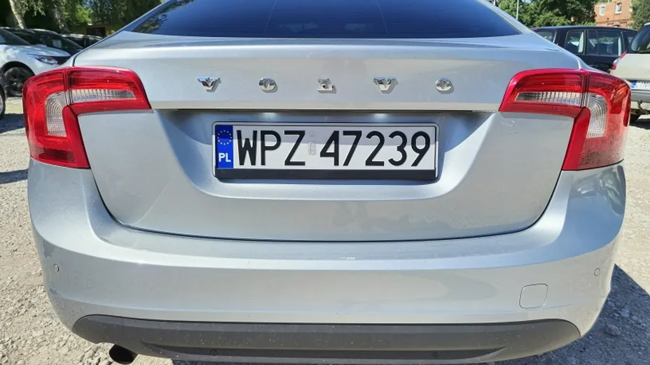 VOLVO S60 -