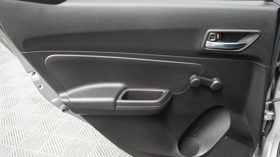 SUZUKI Swift -