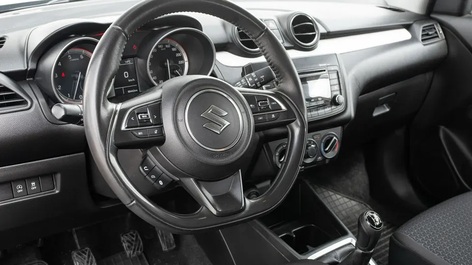SUZUKI Swift -