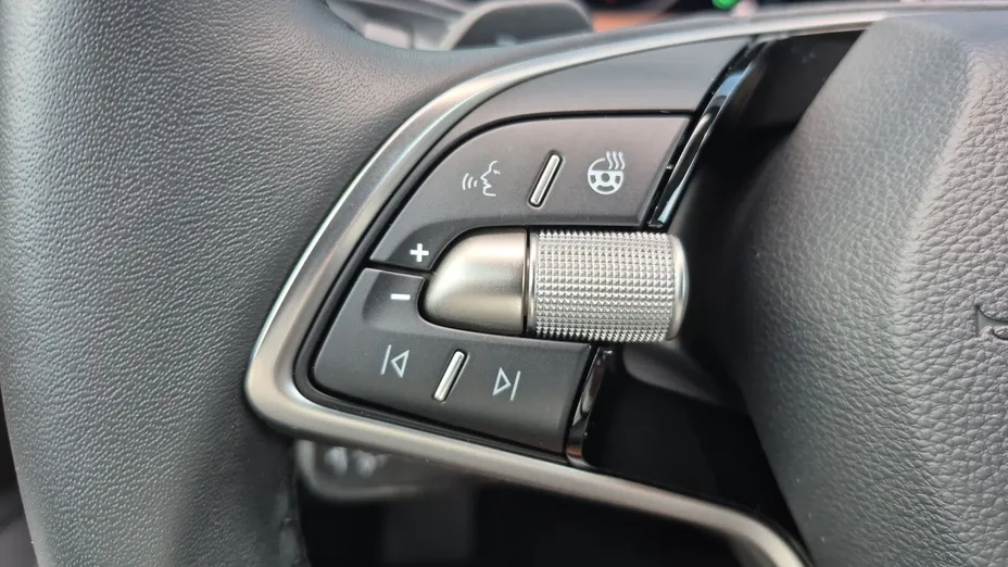 SKODA Superb -