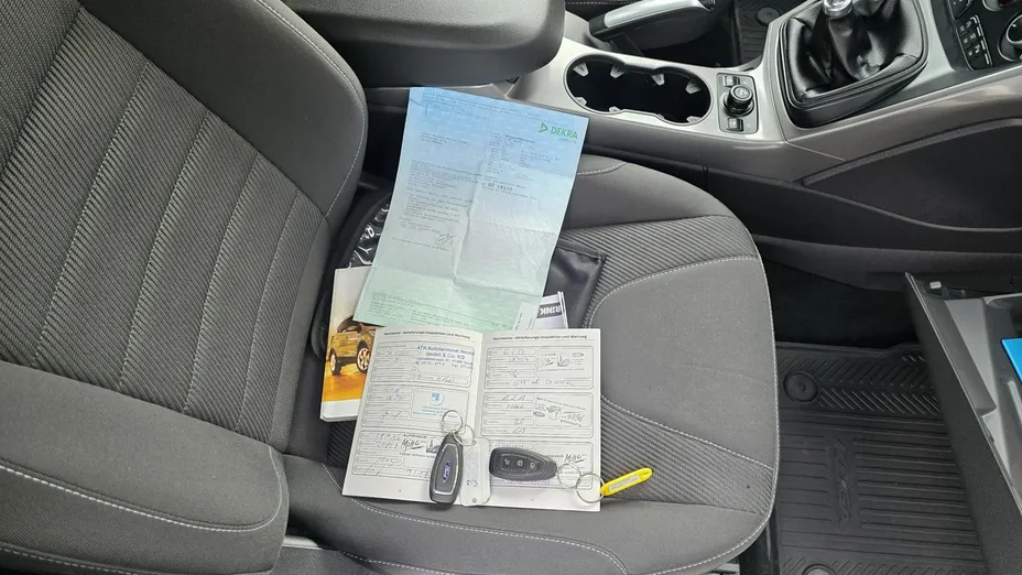 FORD Kuga -