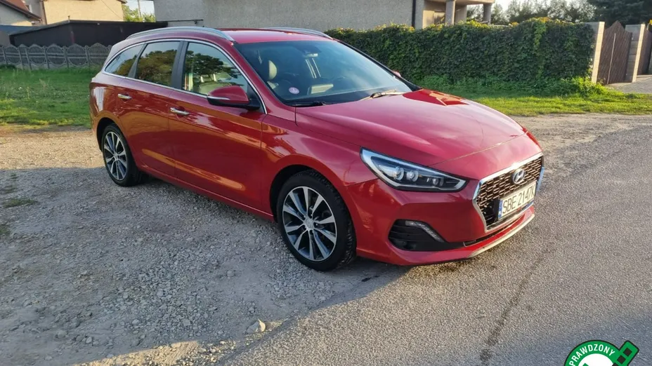 HYUNDAI i30 -