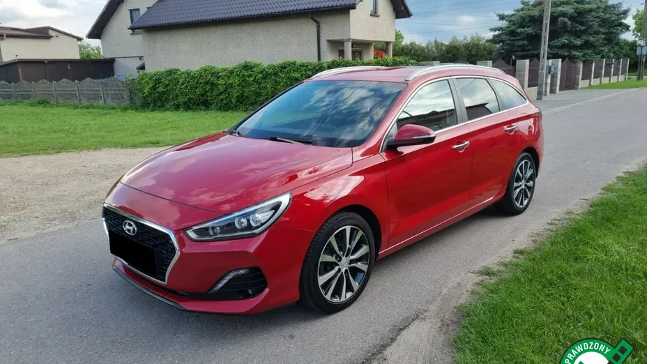 HYUNDAI i30 -