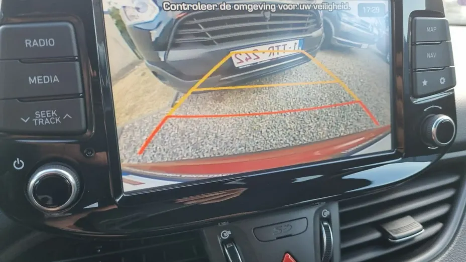 HYUNDAI i30 -