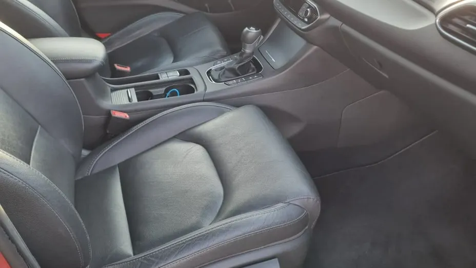 HYUNDAI i30 -