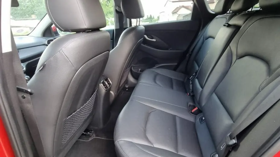 HYUNDAI i30 -