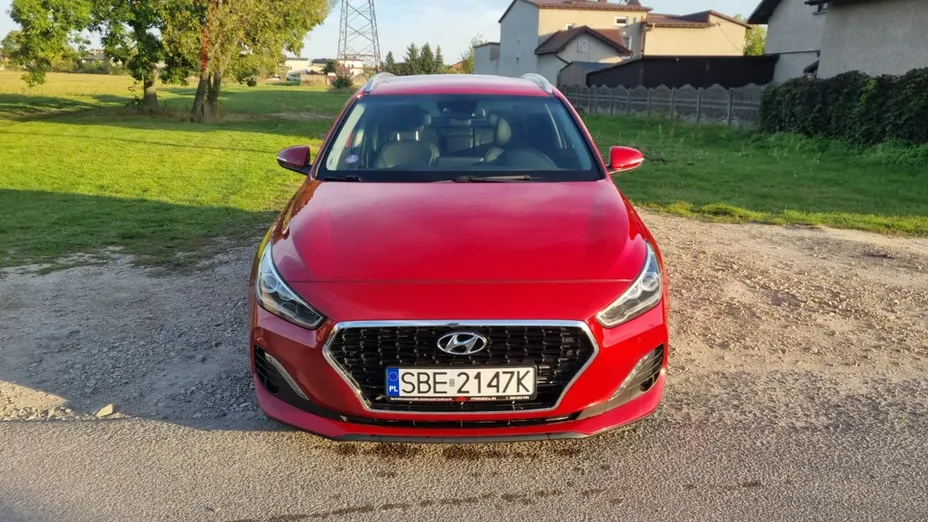 HYUNDAI i30 -