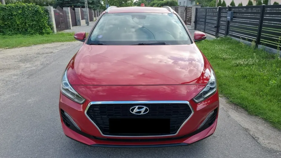 HYUNDAI i30 -
