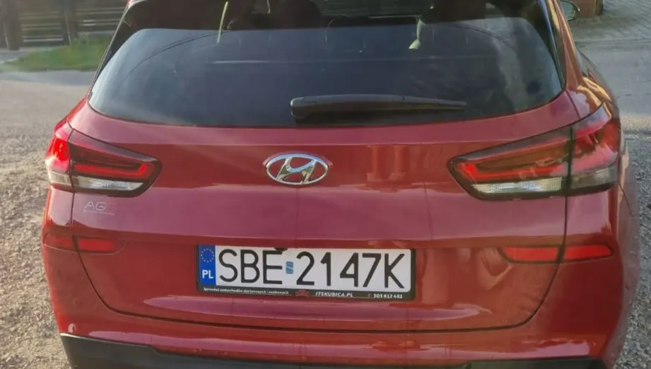 HYUNDAI i30 -