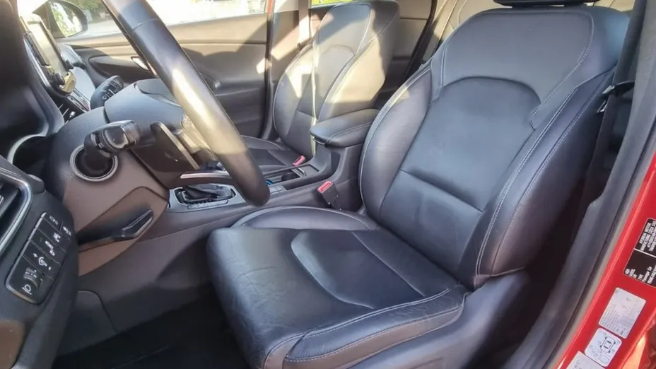 HYUNDAI i30 -