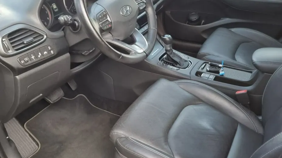 HYUNDAI i30 -