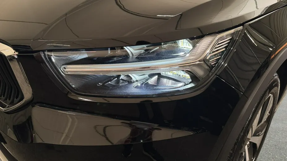 VOLVO XC40 -