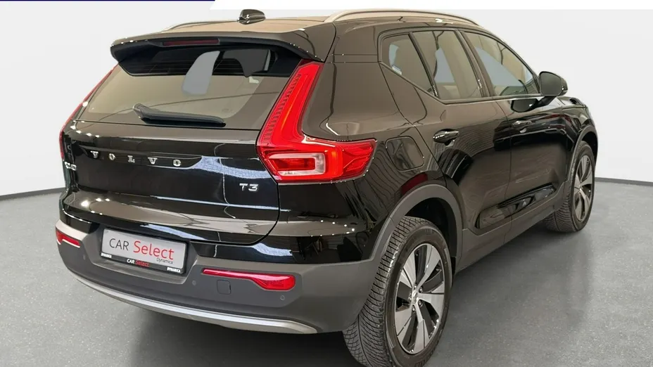 VOLVO XC40 -