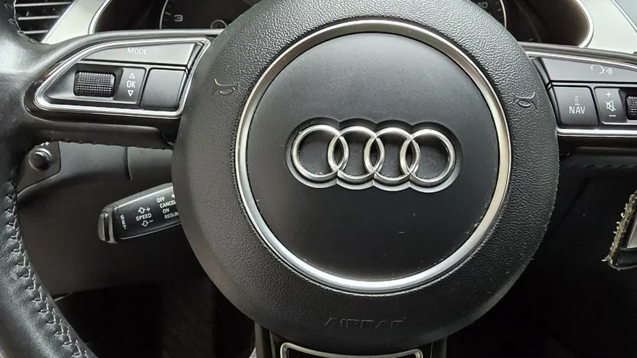 AUDI A4 -