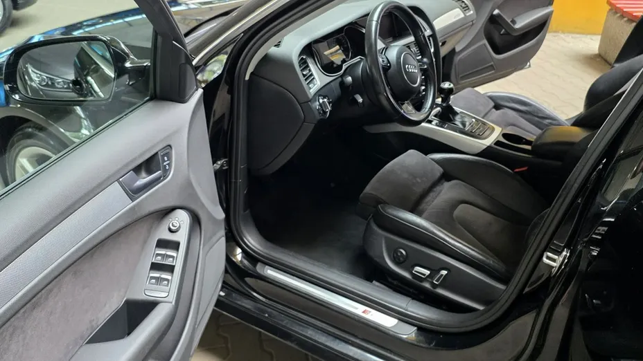 AUDI A4 -