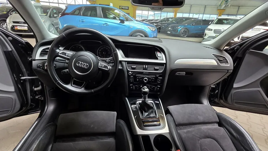AUDI A4 -