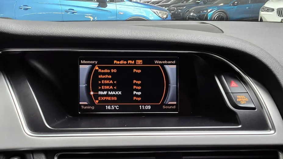 AUDI A4 -