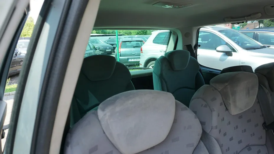 PEUGEOT 807 -