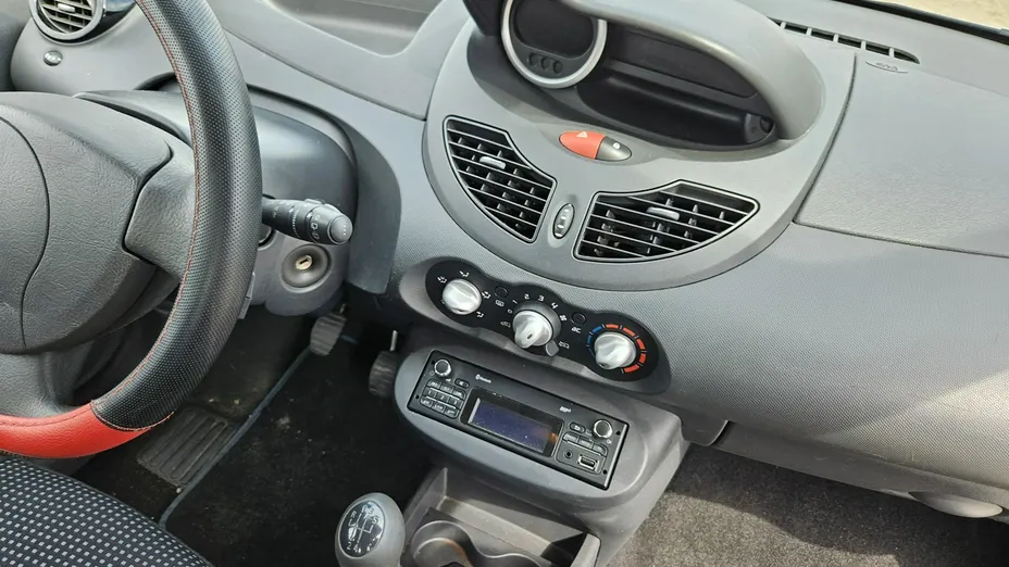RENAULT Twingo -