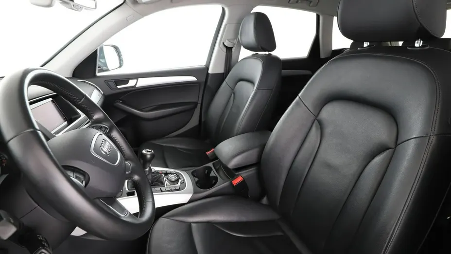AUDI Q5 -