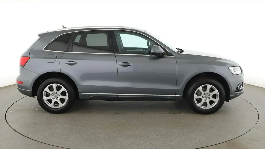 AUDI Q5 -