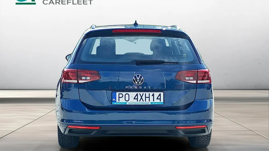 VOLKSWAGEN Passat -