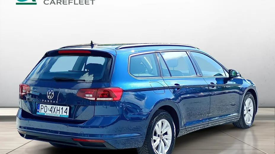 VOLKSWAGEN Passat -