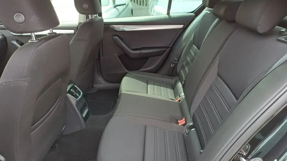 SKODA Octavia -