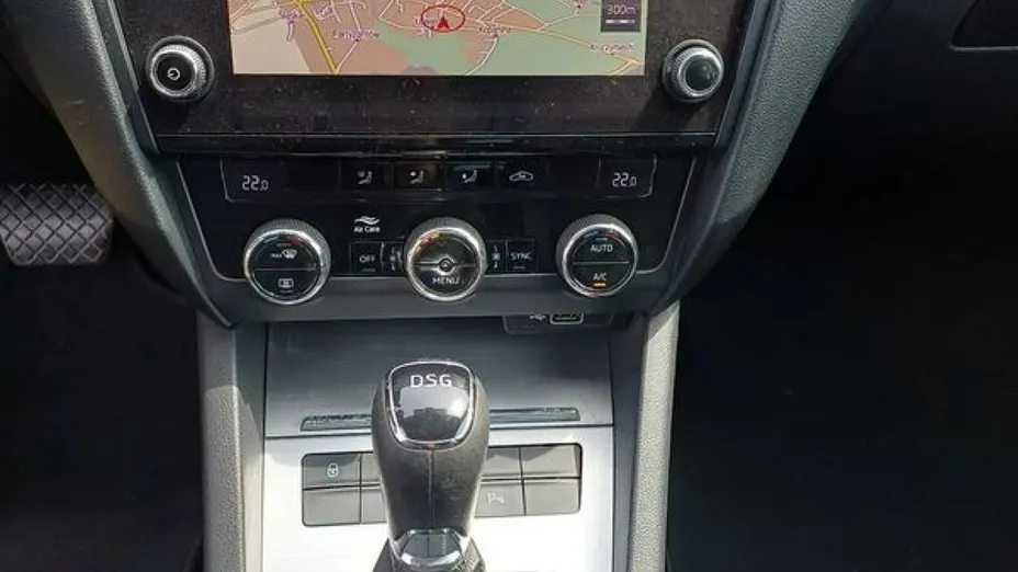 SKODA Octavia -