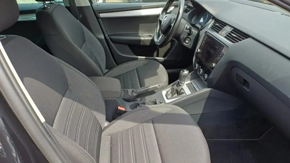 SKODA Octavia -