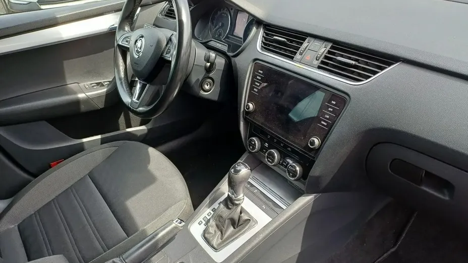 SKODA Octavia -