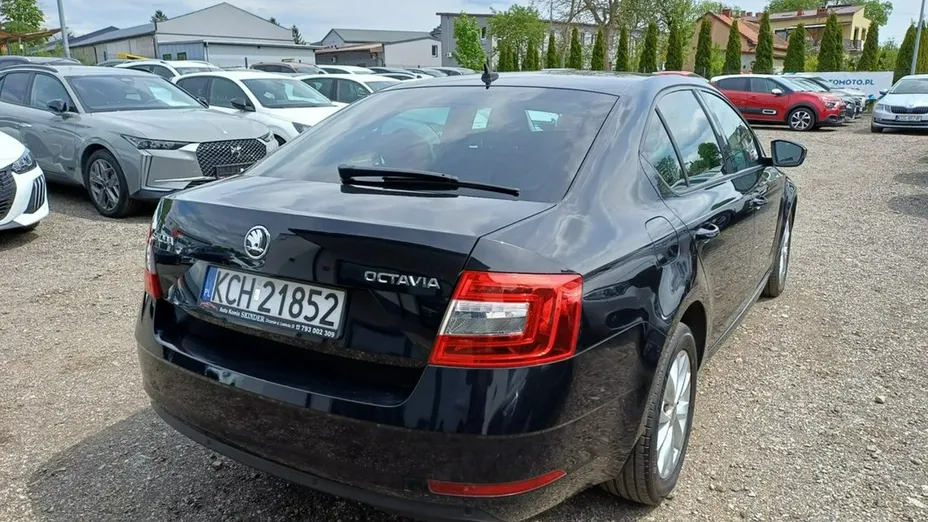 SKODA Octavia -