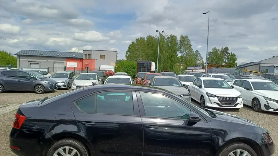 SKODA Octavia -