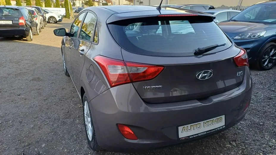 HYUNDAI i30 -