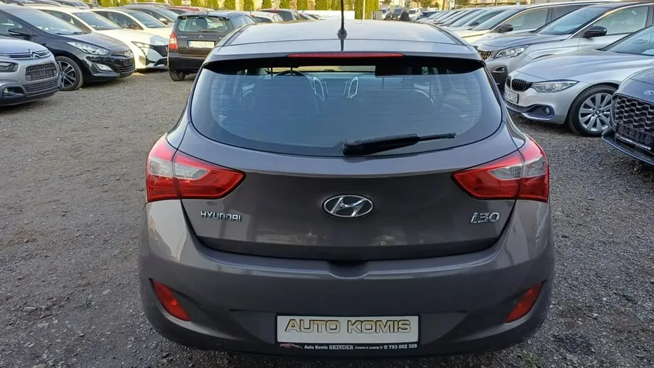 HYUNDAI i30 -