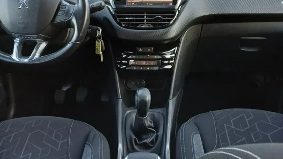 PEUGEOT 2008 -